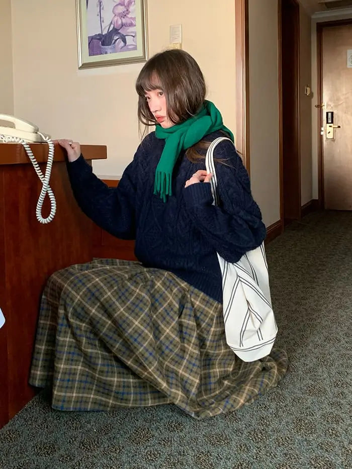 ケーブル編み クルーネック 厚手セーター LUMIYUMI