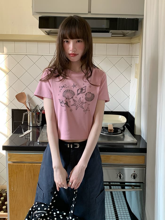 貝殻プリント ショート丈 Tシャツ LUMIYUMI
