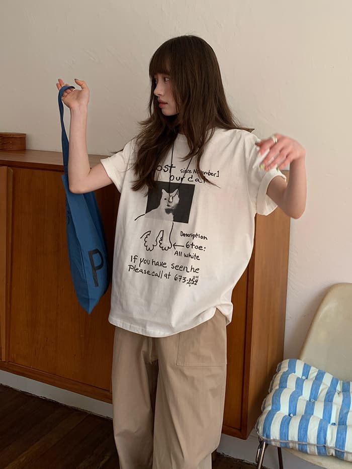 ネコプリント ラウンドネック ゆったりTシャツ LUMIYUMI