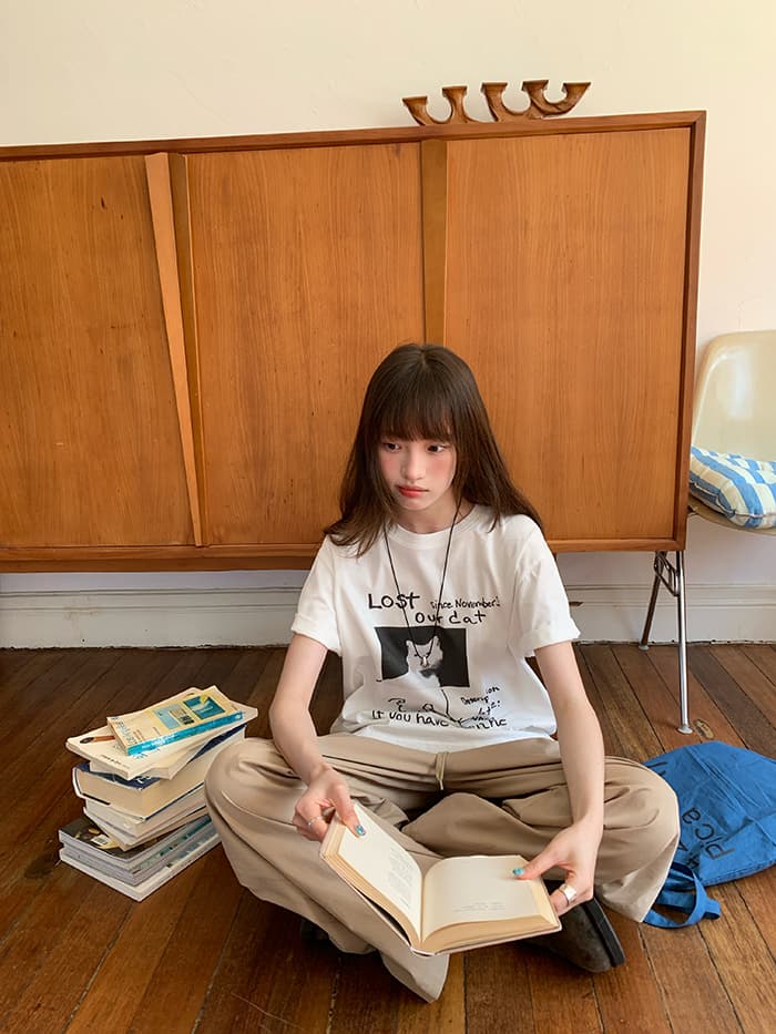 ネコプリント ラウンドネック ゆったりTシャツ LUMIYUMI