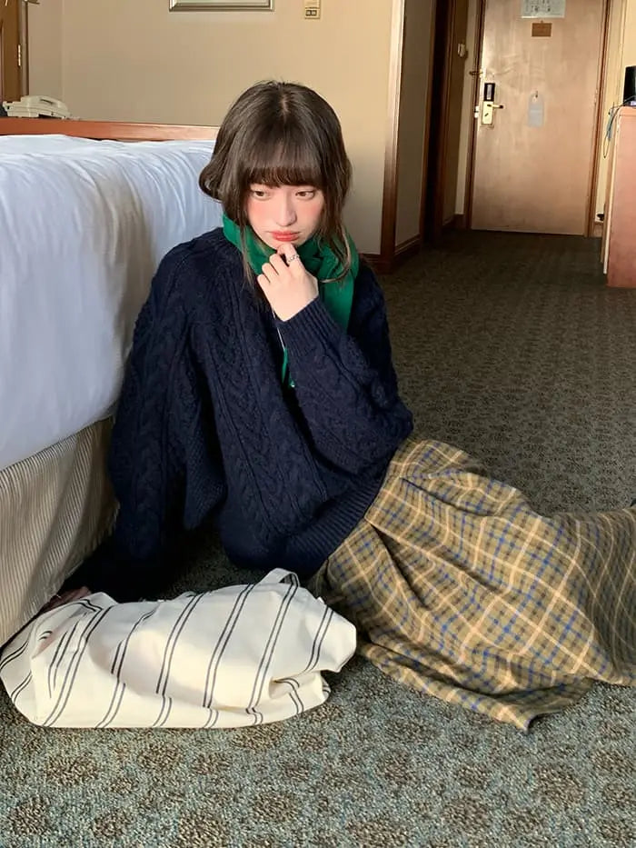 ケーブル編み クルーネック 厚手セーター LUMIYUMI