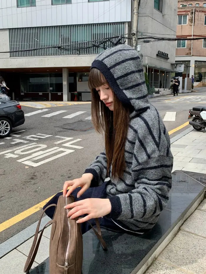 ゆったり フード付き ボーダー ニットカーディガン LUMIYUMI