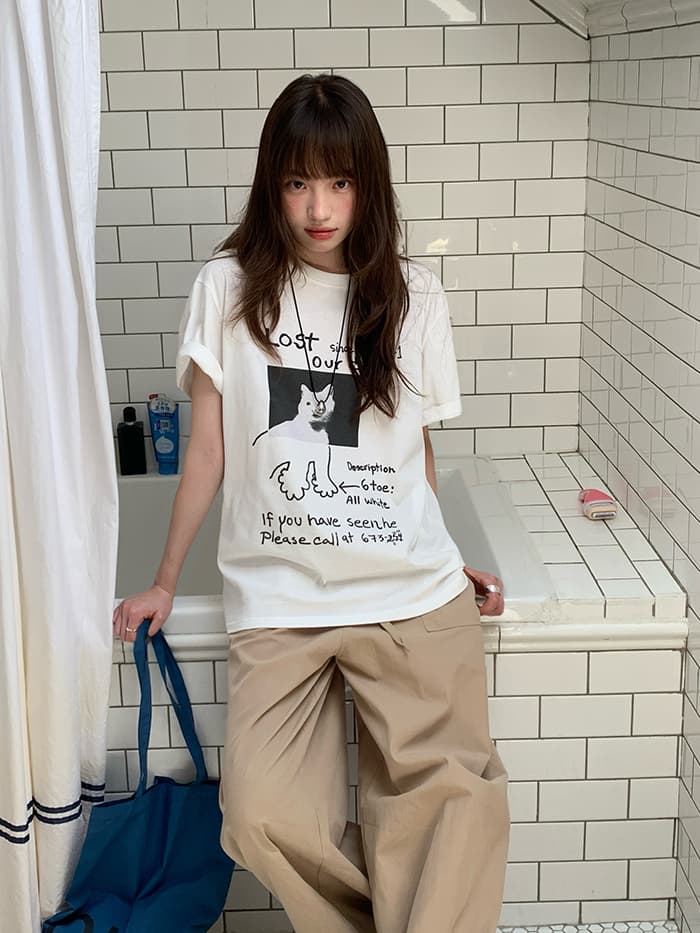 ネコプリント ラウンドネック ゆったりTシャツ LUMIYUMI