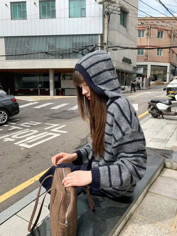 ゆったり フード付き ボーダー ニットカーディガン LUMIYUMI