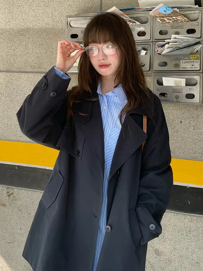 クラシック ミドル丈 フラップディテール コート- LUMIYUMI