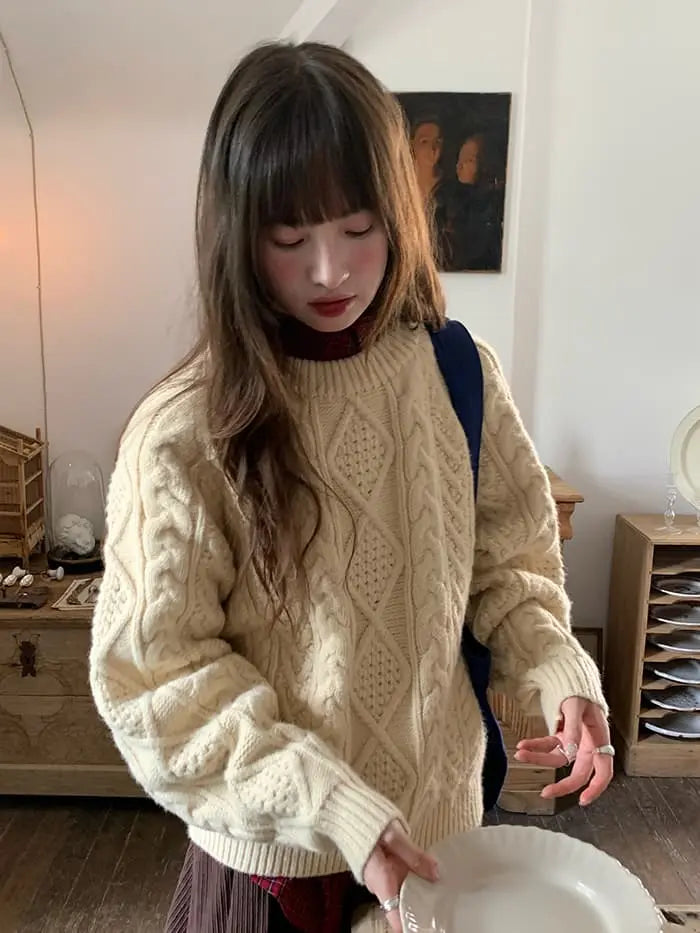 ケーブル編み クルーネック 厚手セーター LUMIYUMI