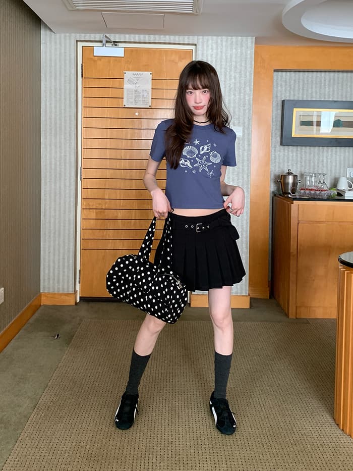 貝殻プリント ショート丈 Tシャツ LUMIYUMI