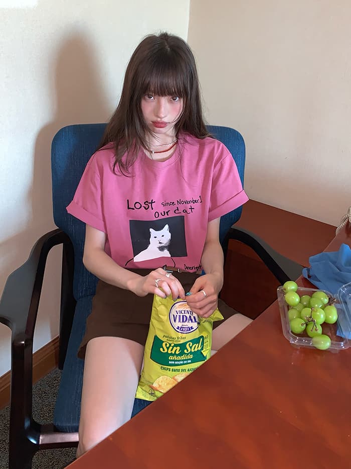 ネコプリント ラウンドネック ゆったりTシャツ LUMIYUMI