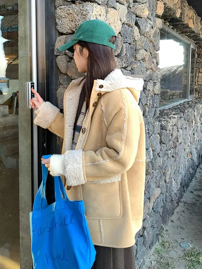 リバーシブル フード付き ボアブルゾン LUMIYUMI