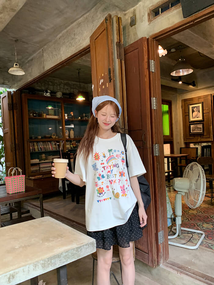 グラフィティプリント Oversize Tシャツ - LUMIYUMI