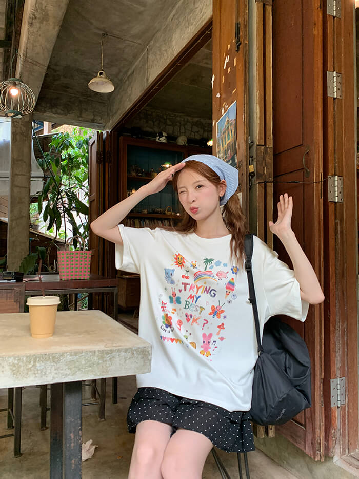 グラフィティプリント Oversize Tシャツ - LUMIYUMI