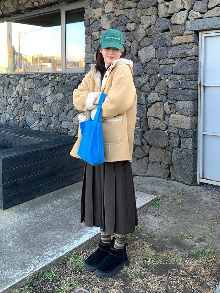 リバーシブル フード付き ボアブルゾン LUMIYUMI