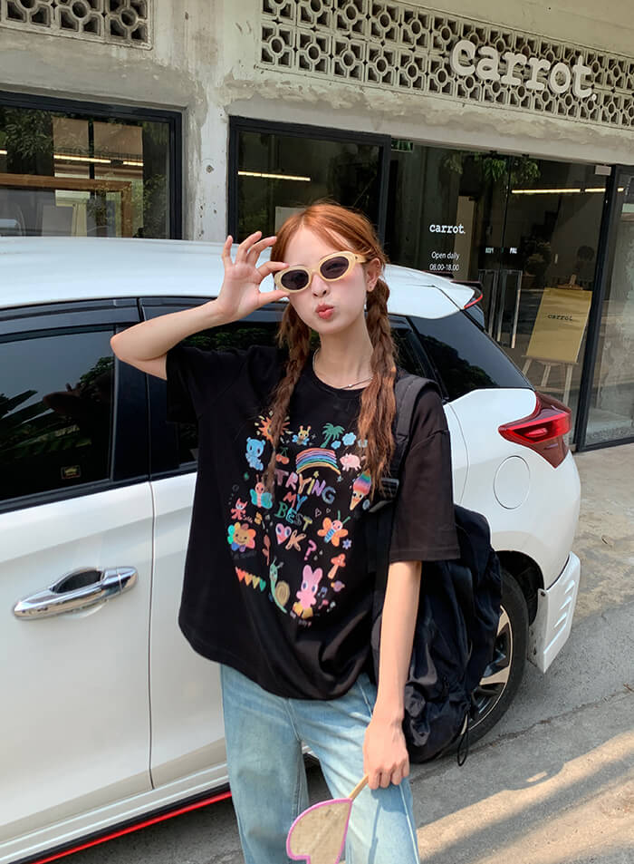 グラフィティプリント Oversize Tシャツ - LUMIYUMI