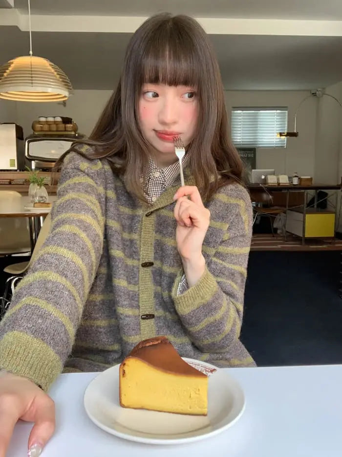 ゆったり フード付き ボーダー ニットカーディガン LUMIYUMI