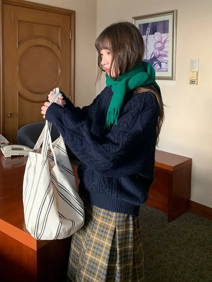 ケーブル編み クルーネック 厚手セーター LUMIYUMI