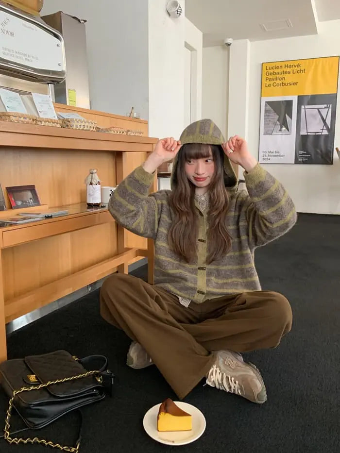 ゆったり フード付き ボーダー ニットカーディガン LUMIYUMI