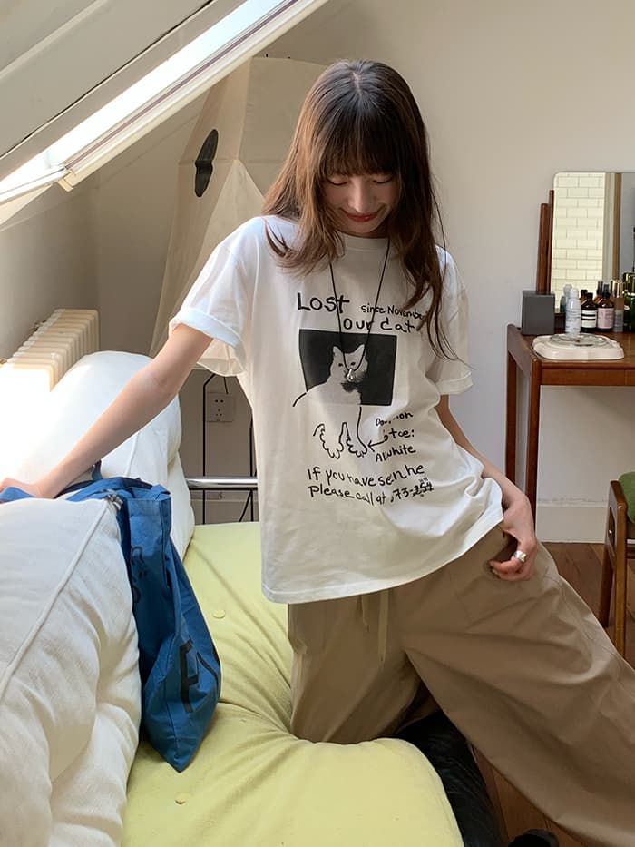 ネコプリント ラウンドネック ゆったりTシャツ LUMIYUMI