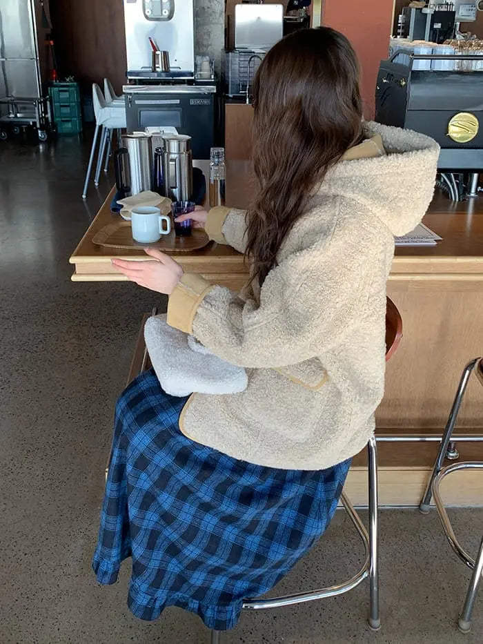 リバーシブル フード付き ボアブルゾン LUMIYUMI