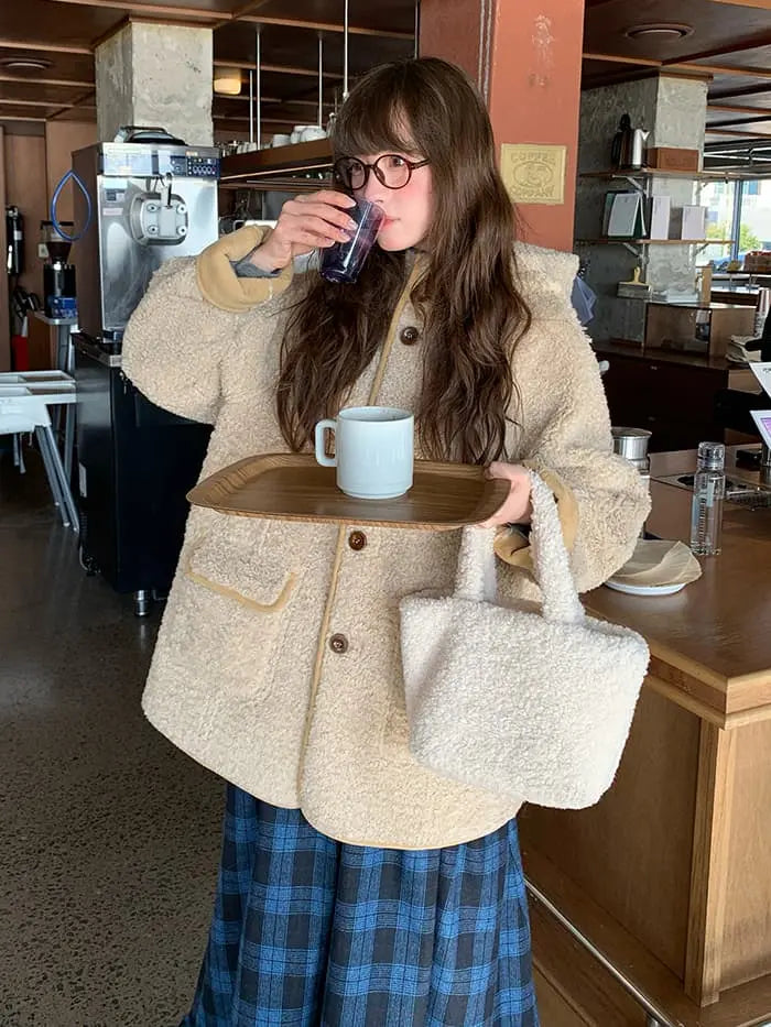 リバーシブル フード付き ボアブルゾン LUMIYUMI